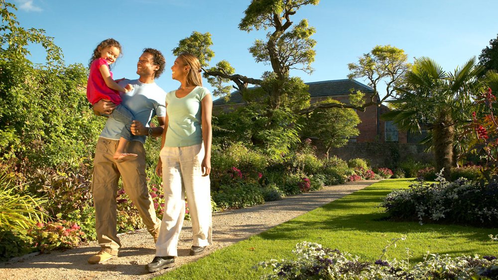 charity-visit-peak-slide-new-3