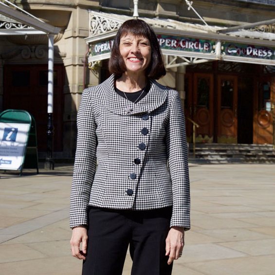 visit-peaks-janette-sykes