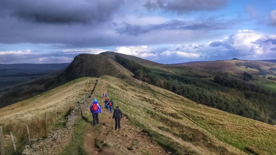 peak-walking-adventures-slide-2