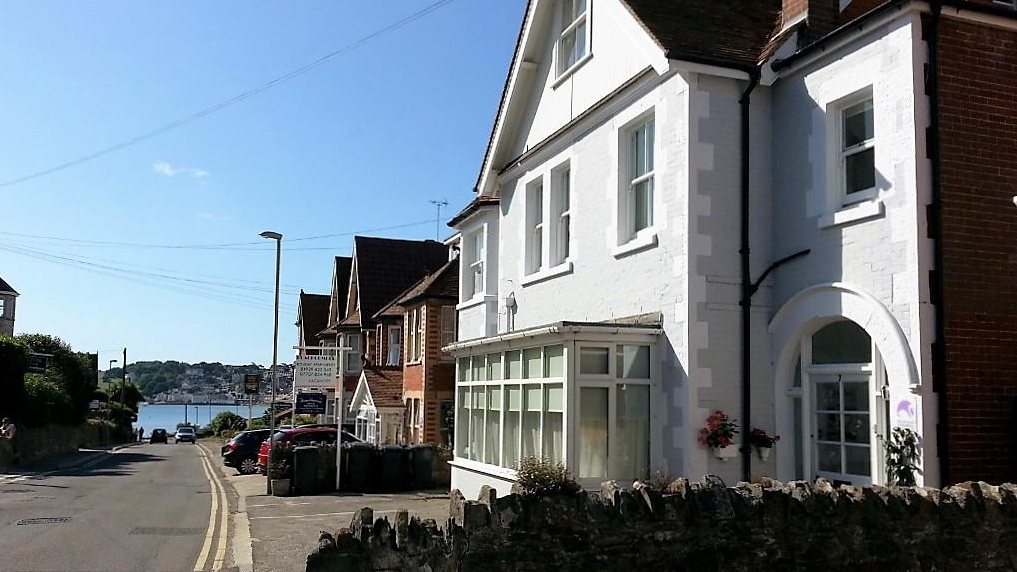 beachcomber-apartments-slide-1