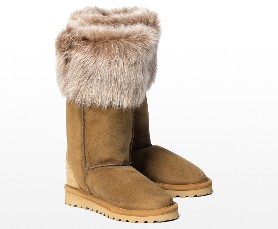 Our most glamorous sheepskin boots are deeply cuffed in luxurious Toscana – characterised by its long, super-soft wool. This handmade calf-length style is finished with double-stitched seams, leather binding and a brass, branded heel plate for extra style.

 	Height: 29cm
 	100% sheepskin
 	Made in Great Britain
 	Sponge clean
 	Available in: Spice with Honey Top & Mocca Snow Tip