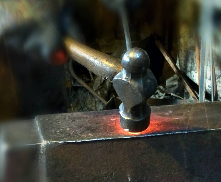 Become a Blacksmith for the day!
Book in for a Malham Smithy Blacksmith day course for beginners, focusing on learning key basic techniques that are the foundation to all blacksmiths forge work, from a simple hook to an elaborate sculpture.

 	Courses suitable for beginners
 	One to one tuition
 	Makes an ideal gift
 	Learn key Blacksmithing techniques whilst forging your own piece of art to take home