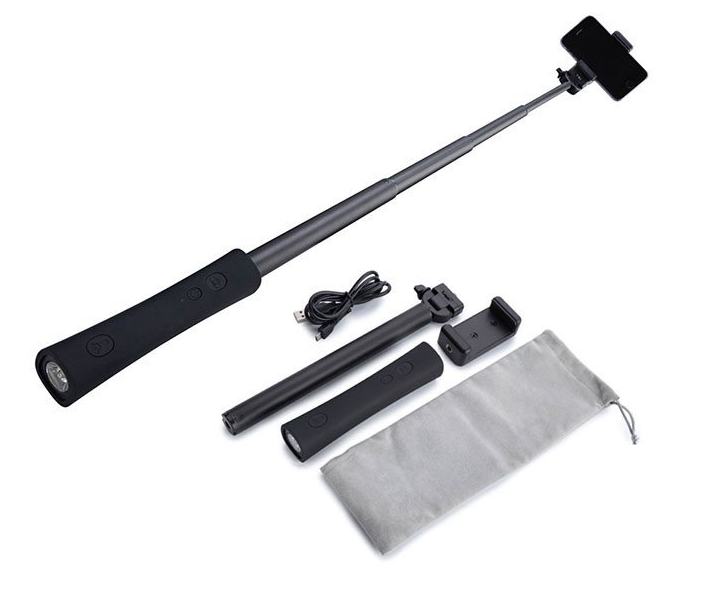 Capture special moments with this Bitmore Selfie Scope. Extendable up to 1m, this Bitmore Selfie Scope is perfect for capturing group photos or landscape selfies. The Bitmore Selfie Scope is a must-have accessory for travelling and an excellent gadget to have around at family gatherings such as Christmas dinner or New Year.

 	Extends to 1 meter
 	Bluetooth handheld & telescopic selfie stick for iOS and Android smartphones
 	In-built 2600mAh 5V/1A Powerbank for charging smartphones
 	Handy LED torch built into handle
 	Take selfies & group photos anytime, anywhere!
 	Quick-connect for fast and secure mounting
 	Universal mount suitable for most digital/video cameras
 	Great for travel, video diaries & blogging, parties, concerts, aerial photos and sports events