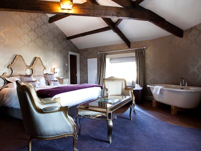 Royal Hotel - Summer Breaks