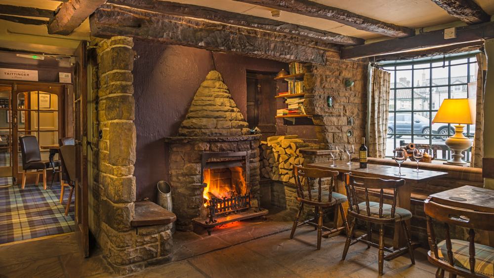 The-Feathers-Hotel-Helmsley-slide-2