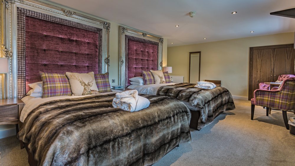 White-Hart-Royal-slide-7