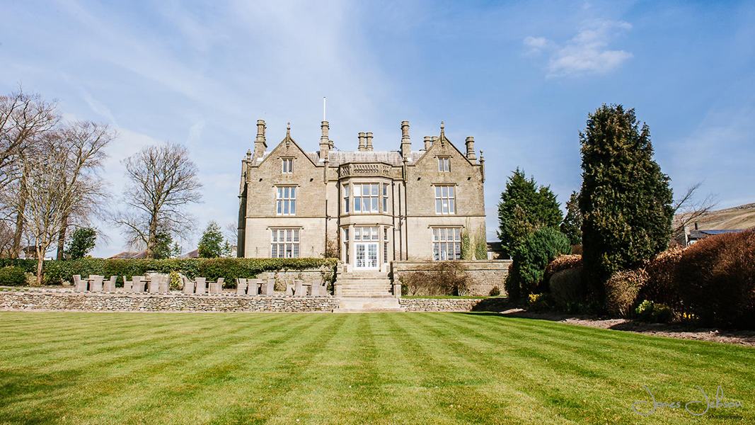 Falcon-Manor-slide-2