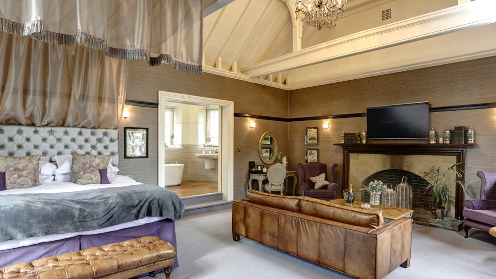 Falcon-Manor-slide-3