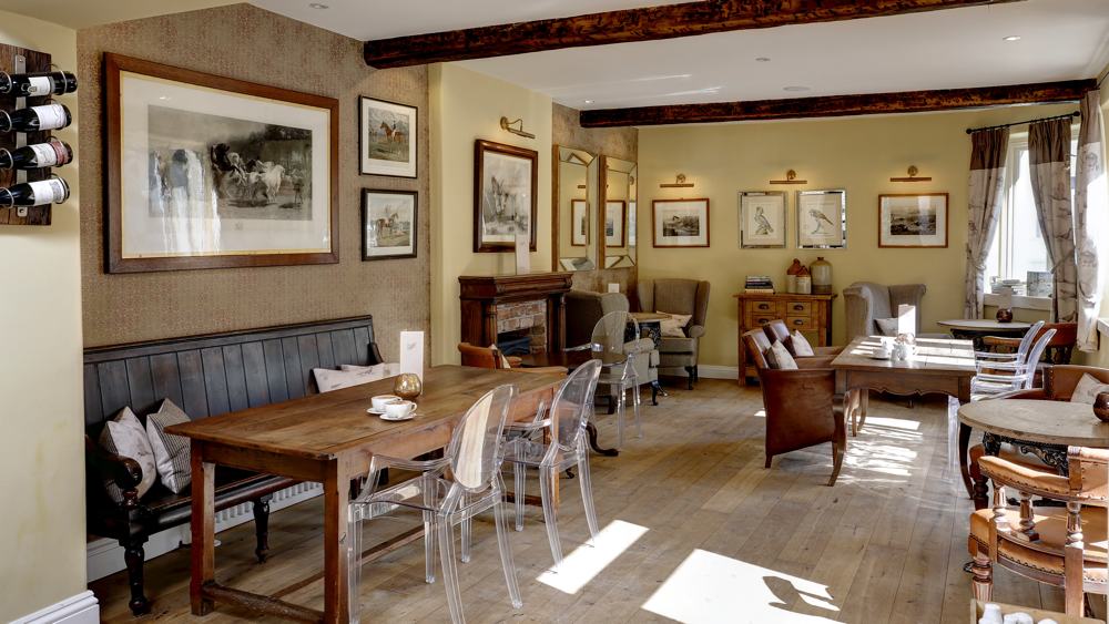 Falcon-Manor-slide-5