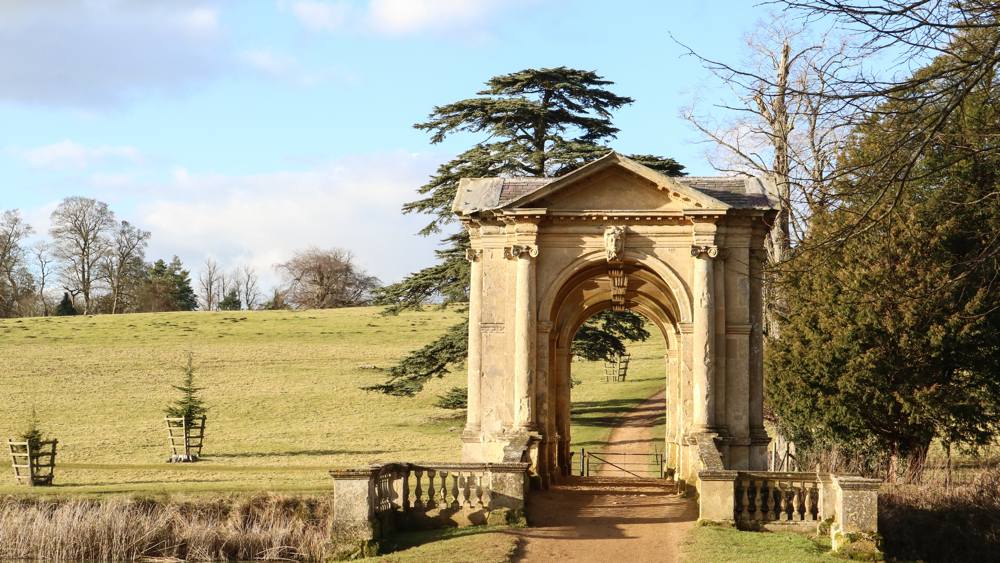 nt-stowe-slide-3 Stowe