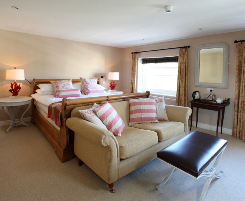 The Crown has 20 luxury en-suite bedrooms.

Each is equipped with a flat-screen TV, tea and coffee making facilities and uniquely and individually decorated to create a warm and welcoming home-from-home atmosphere.

The hotel has four family rooms and two family suites with separate children’s rooms, and in 13 of the rooms you can even have your dog to stay.