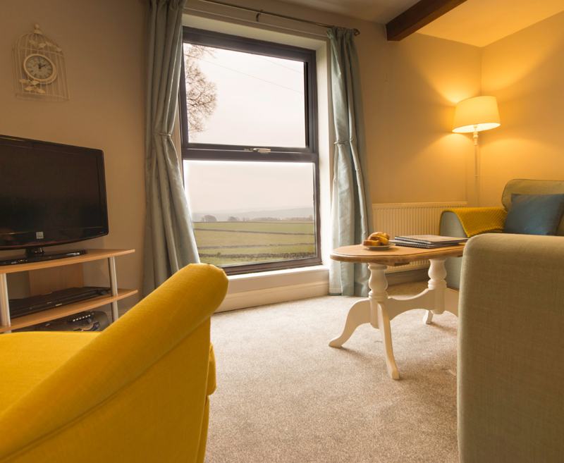 Our largest and most accessible cottage is all on one level which makes it popular with all age groups. It features an open plan living/dining/kitchen area and has open countryside views from the living room window.

Derwent has three bedrooms - one double, one twin and one single room. In addition, there is a family bathroom which contains a bath and a walk-in shower. Outside, there is ample room for sitting and soaking up the courtyard atmosphere at Bolehill Farm.

Occupancy: Maximum 5 adults 
Dogs: When 5 adults; 1 small/medium dog.  When 2 adults; up to 3 large dogs (to be used as a guide only – please contact us regarding individual requirements)