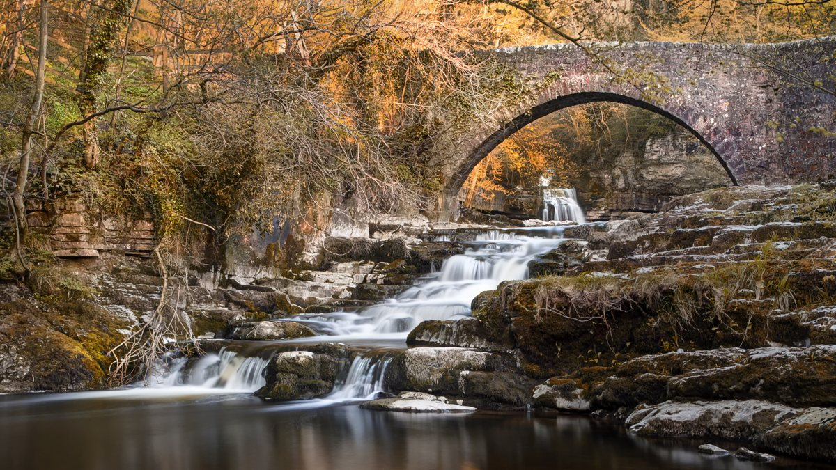 HPB-Lodge-Yard-West-Burton-Knights-Temple-slide-1