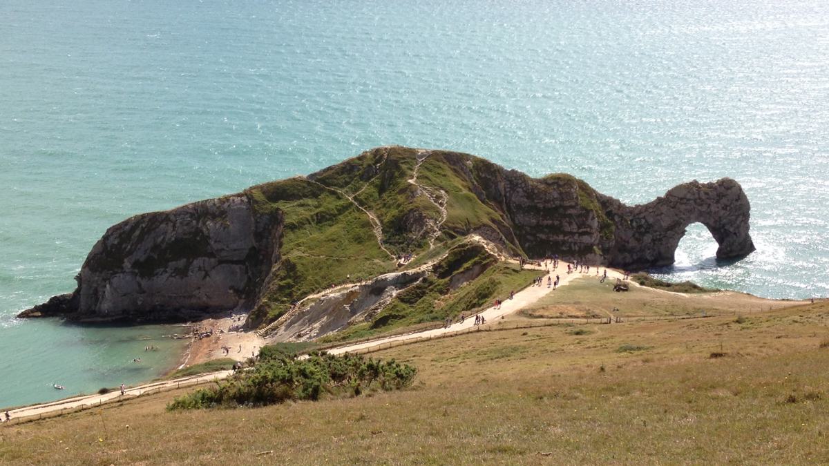 jurassic-jaunts-Durdle-Door-slide-2
