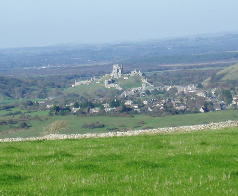 We offer private tours of up to 4 people. A half day or a full day to suit your requirements.
Totally flexible to see and do as you please, we can take yo to great coastal locations as well some some fantastic countryside villages and monuments.
The area is full of culture, history, scenery, activities and locations.
As we tour, you will get information on all of the above and we can arrange lunches at great village pubs or a Cream Tea.