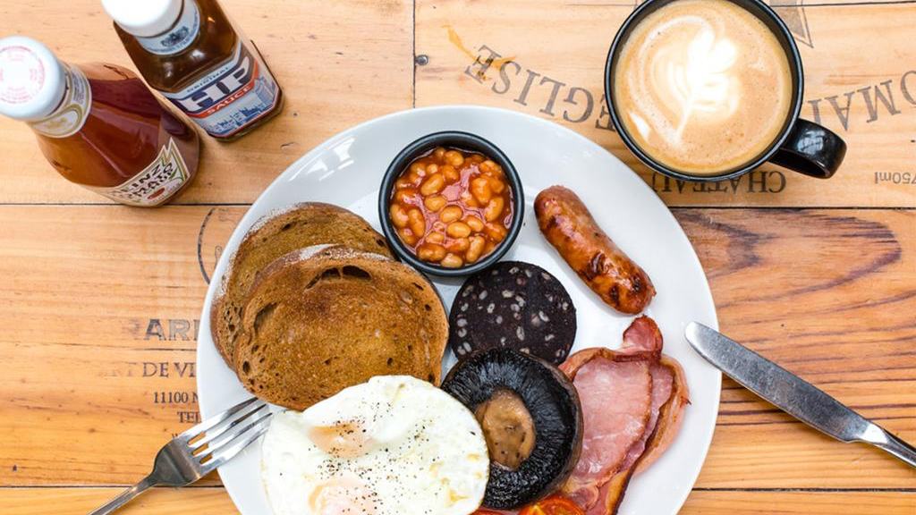 stay-in-a-pub-slide-1