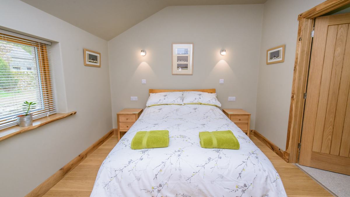 vicarage-farm-slide-5