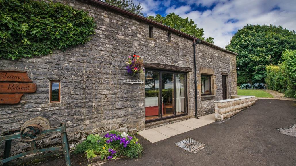 vicarage-farm-slide-9