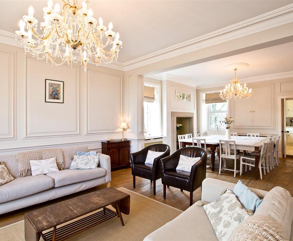 Cliff House is a large, luxury, boutique style self-catering Victorian residence, situated at the top of Monsal Head, overlooking the famous Monsal Dale views.
Set in the heart of the Peak District National Park and it's beautiful countryside, Cliff House is perfect for large groups, sleeping from 20 - 32 people.