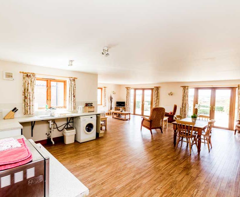 The Little Workshop - sleeps 4/5 - Image 2