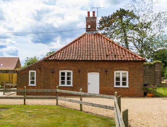 Stable Cottage  - sleeps 3