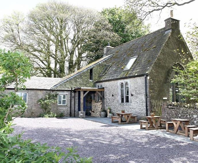 Group accommodation suitable for large groups and families. Perfect for friends & family holidays and celebrations.