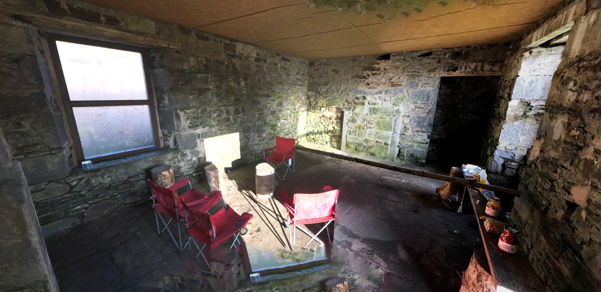 walking-in-scotland-Culsharg-Bothy-inside