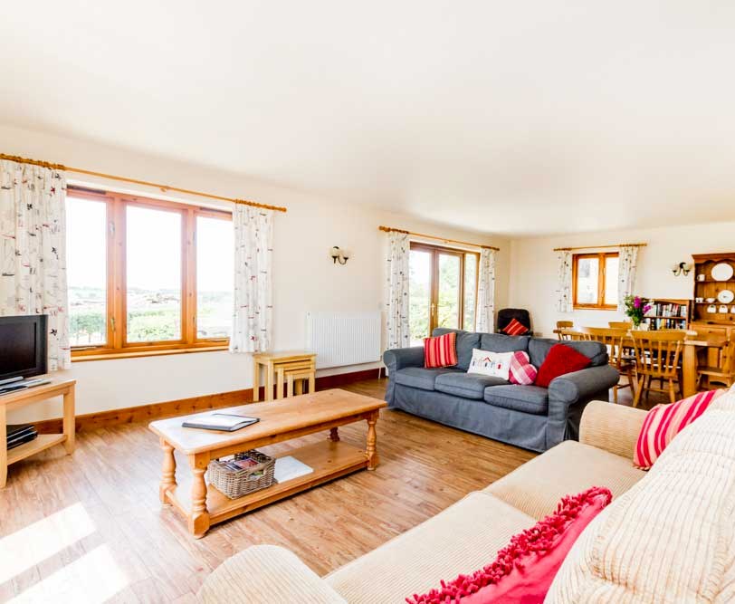 The Big Workshop - sleeps 6 - Image 3