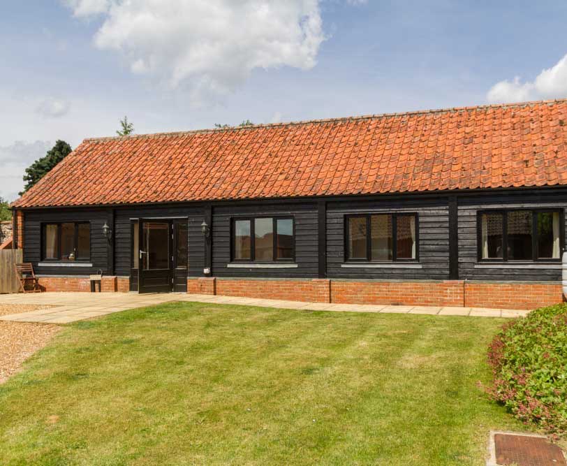 The Crew Yard is a level access, single storey cottage with open plan living space designed for both the able and disabled user. It is fully central heated and has its own enclosed garden.

The combined kitchen, dining and living space allows room to move about easily with ample seating and a TV/DVD player.

The open plan kitchen and dining space is fully equipped with everything you need including – oven, fridge/freezer, microwave, low level hob unit and some low level units integrated with normal height units.

The twin has ensuite access to the spacious roll in shower room, complete with shower chair, toilet and wash basin. In addition there is a separate toilet and wash basin.

Outside the front of the cottage there is a convenient parking space and enclosed garden.