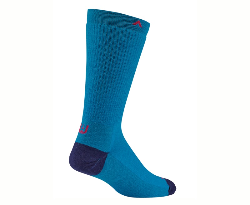 A mid-weight walking sock with Merino Wool and Wigwam's patented Ultimax® moisture control technology to keep your feet warm, dry and most importantly, blister free.