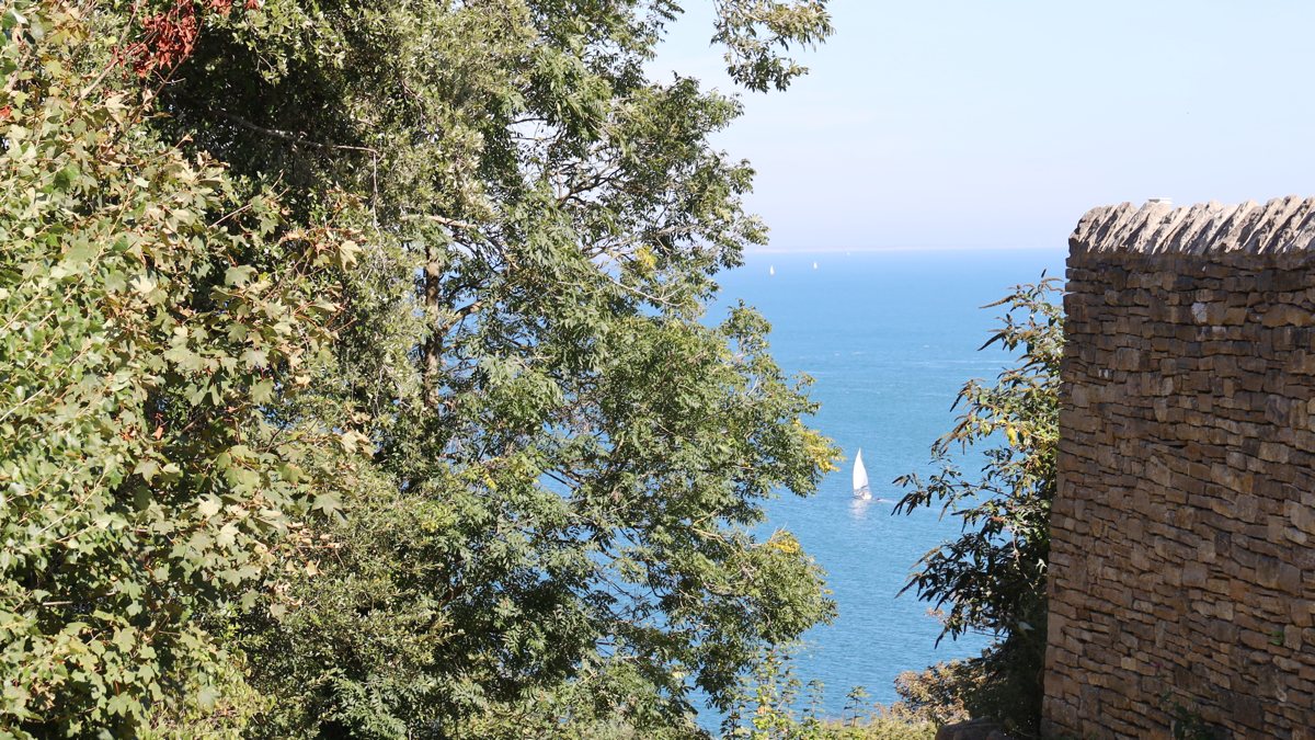Anvil-Lighthouse-slide-3 Coastal Walk to Anvil Lighthouse
