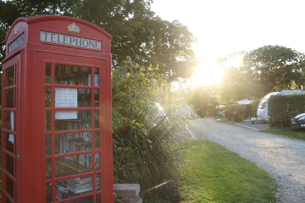 camping-corfe-castle-slide-4 Camping at Corfe Castle