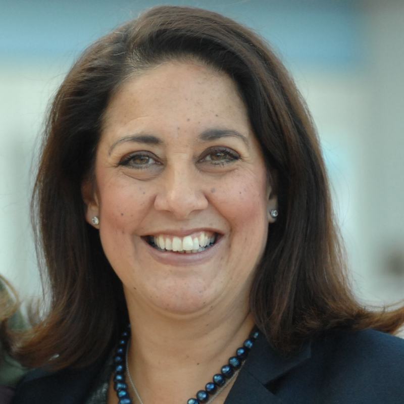 gina-message-portrait Gina