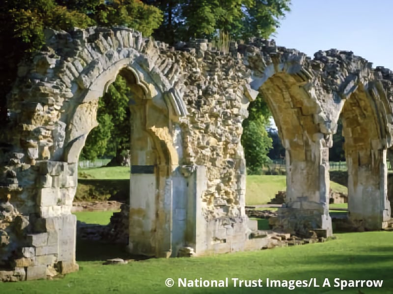 NT Hailes Abbey
