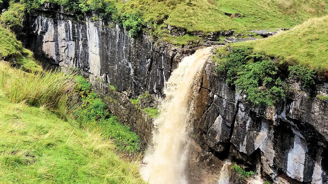 Horton-in-Ribblesdale-slide-2 Horton-in-Ribblesdale