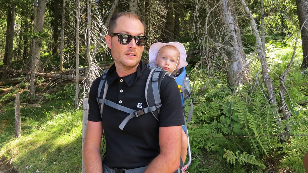 Walking with TOG and OS Maps-PIC 2. CHILD CARRIER-rz Walking with TOG and OS Maps