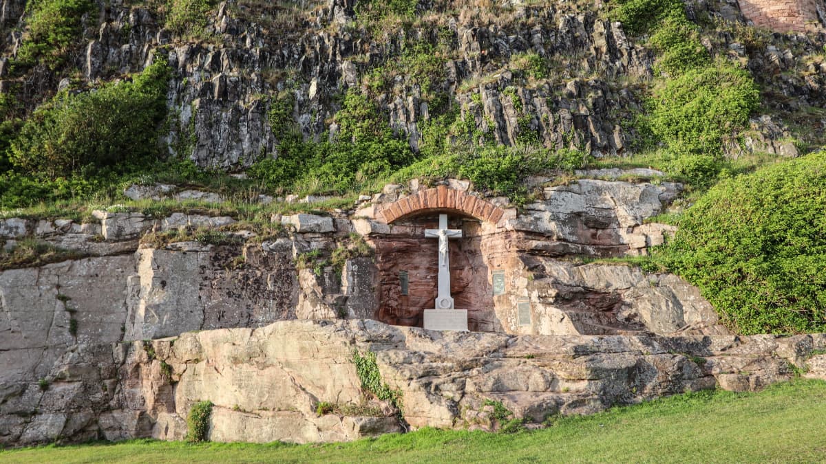 Seahouses Bamburgh Slide 3 Seahouses to Bamburgh Castle