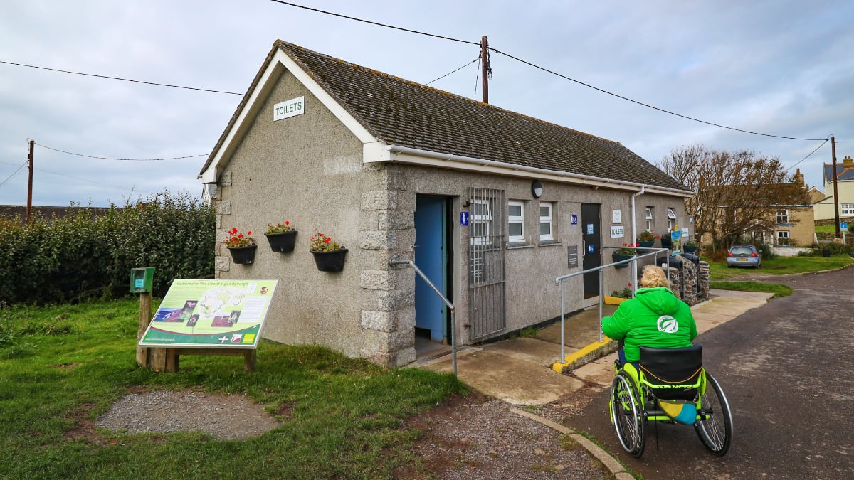 Lizard Point Slide 5 Lizard Point to Kynance Cove