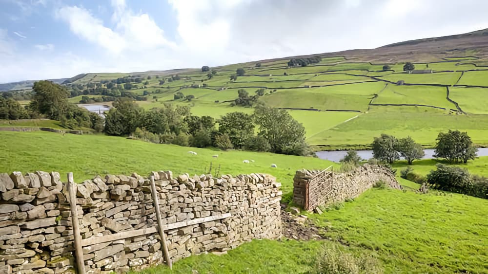 New-Lodge-Yard-Swaledale-Walk-slide-1