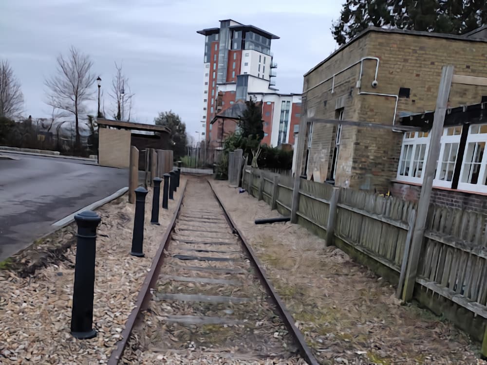 6 railway crossing-1000 Railway Crossing