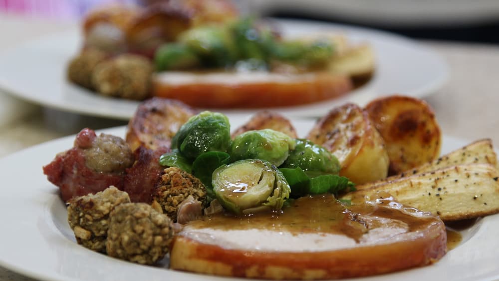 Christmas Dinner Pic 2 Walking off your Christmas Dinner