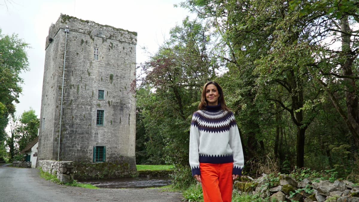 Julia Bradbury's Irish Journey - Episode 2 Julia Bradbury's Irish Journey - Episode 2