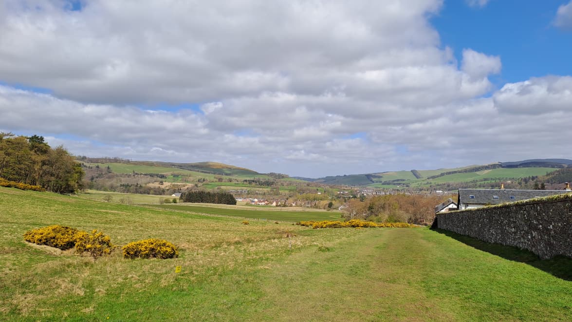 Haystoun Circular Slide 5 Haystoun Circular