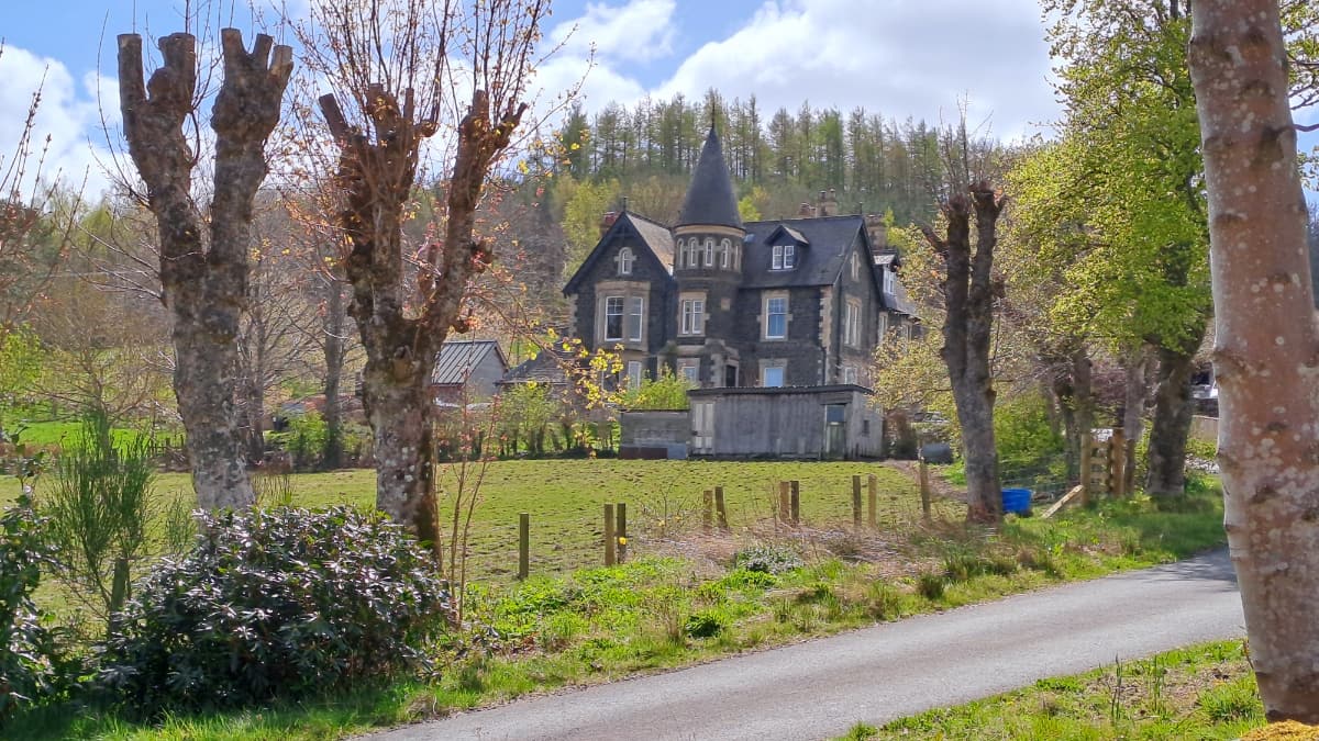 Haystoun Circular Slide 6 Haystoun Circular