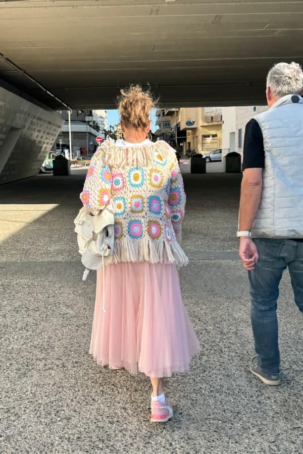 People watching-70 People watching