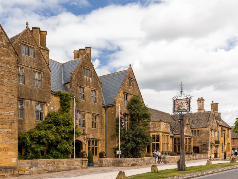 Love is in the air Pic 2 Love is in the air