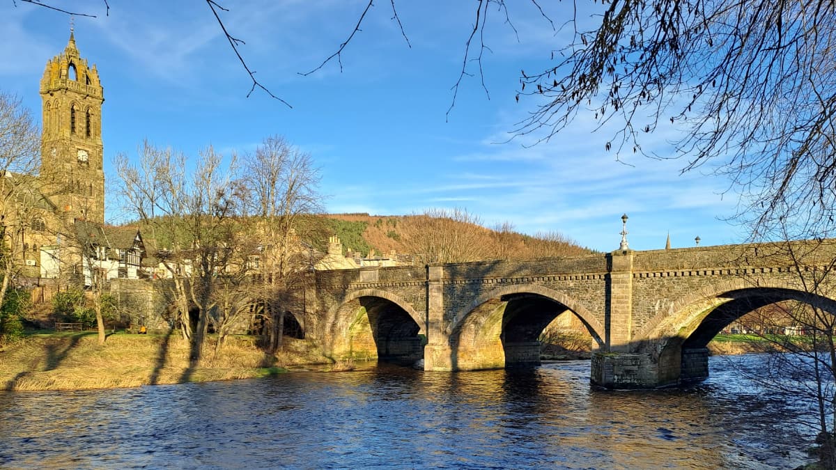 eebles - Circumference 3 Peebles - Circumference