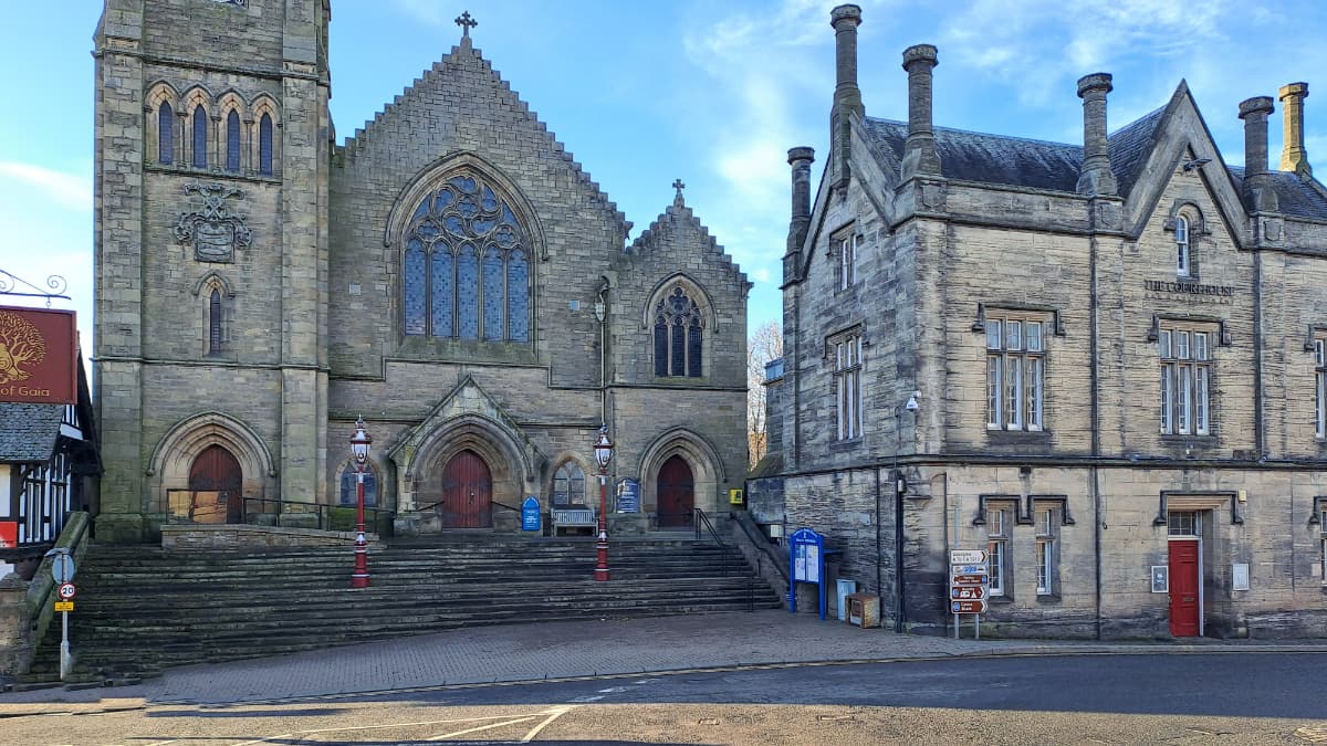 eebles - Circumference 7 Peebles - Circumference