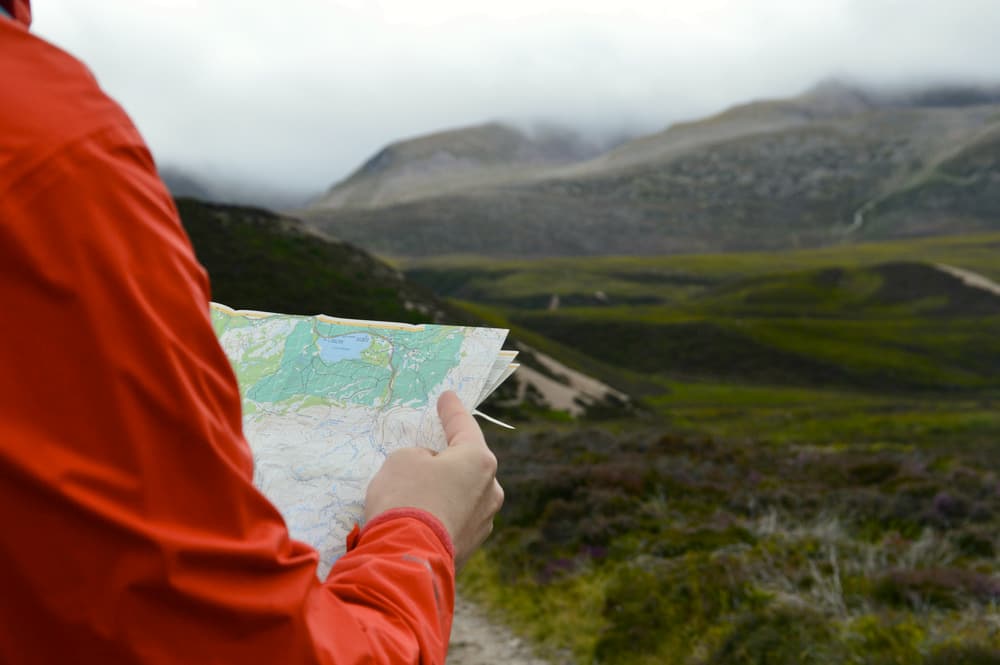 Walking Safety 1 - Ali Elliott via Unsplash Walking Safety